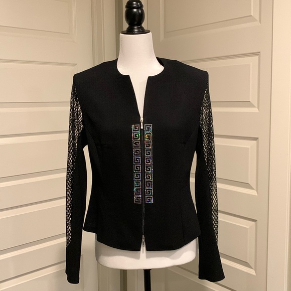 Women’s Blazer - Picture 5 of 16